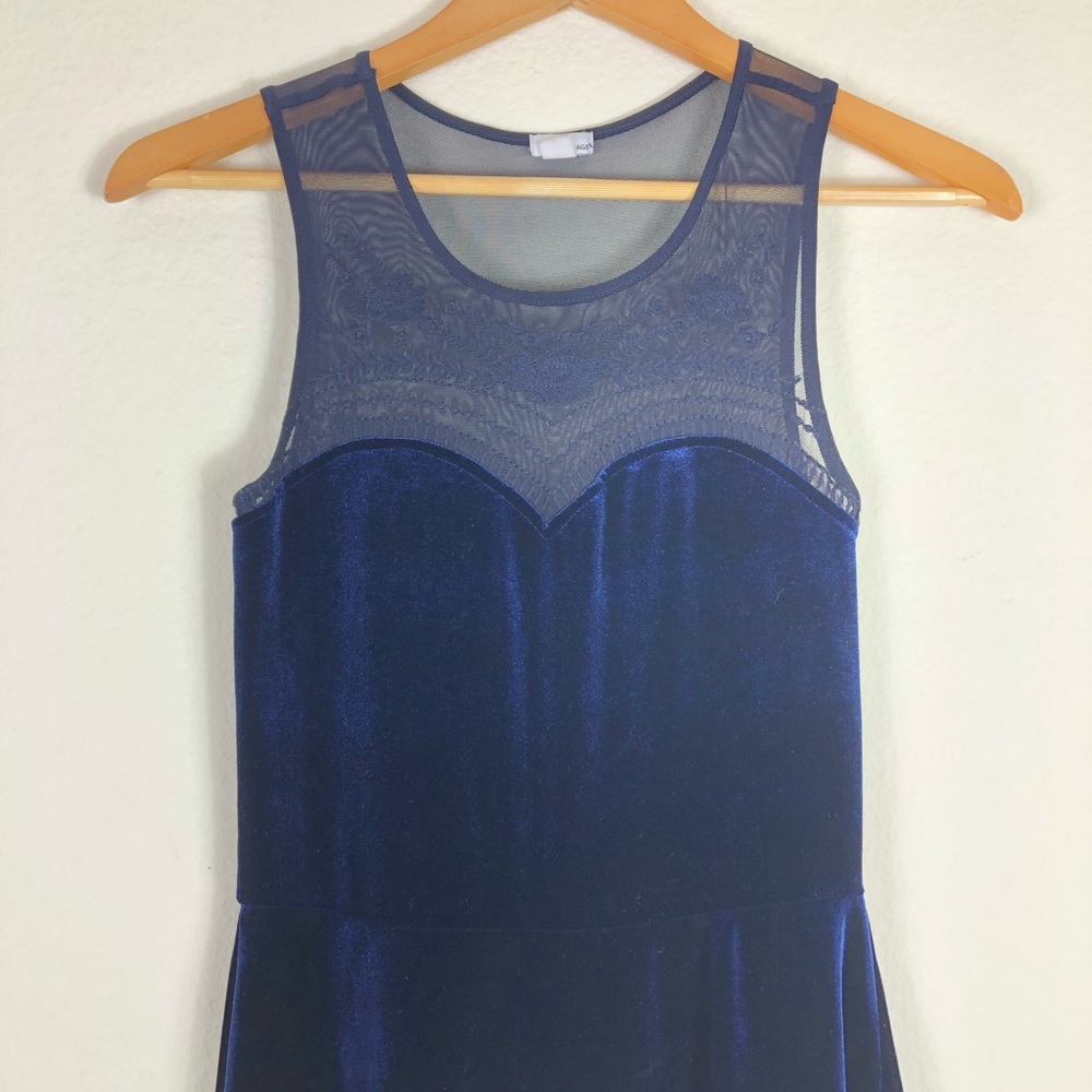 Crushed Velvet blue mini dress with lace, S